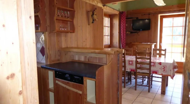 Chalet Les Lioues, Book Chalet Hoteller i Rhône-Alps med parkering, Parkering