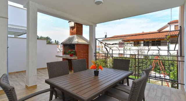 Apartments Milka 2074