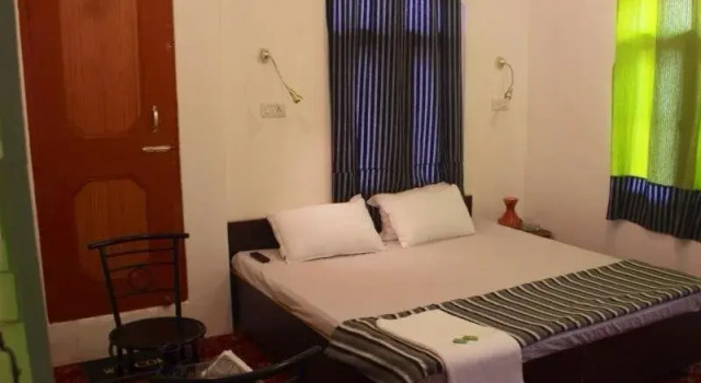 Greenwoods Inn, Забронировать Отель Сринагар Jammu & Kashmir Ski