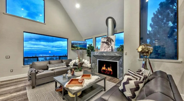LUXE 4 Blue Diamond Lake Tahoe Lodge, Prenota Hotel Hotel a Stateline con parcheggio, Parcheggio