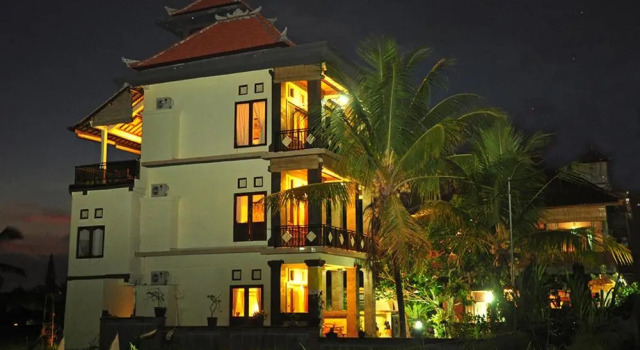 Three Dewis Guest House