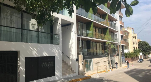 Modern Condo quiet and close to beach, Prenota Hotel Hotel a Quintana Roo con piscina, Piscina