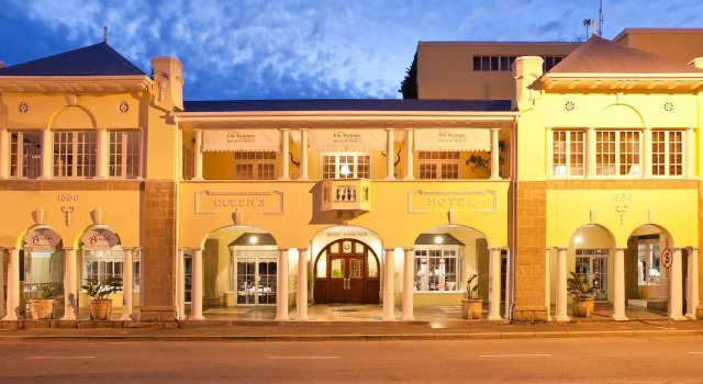 Двухместный номер Standard Queens Hotel by BON Hotels