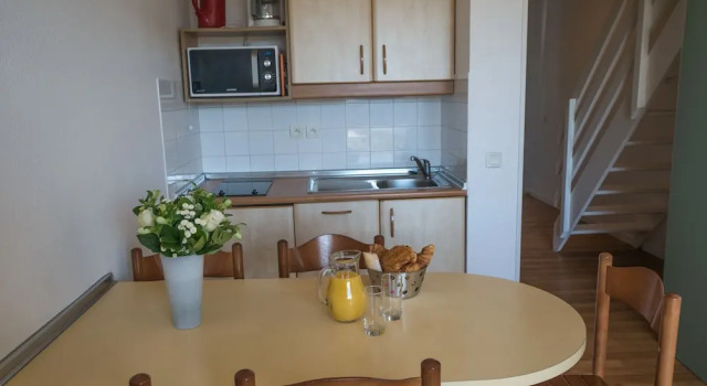 Кровать в общем номере Дуплекс с 2 комнатами с балконом Résidence Mer & Golf Ilbarritz