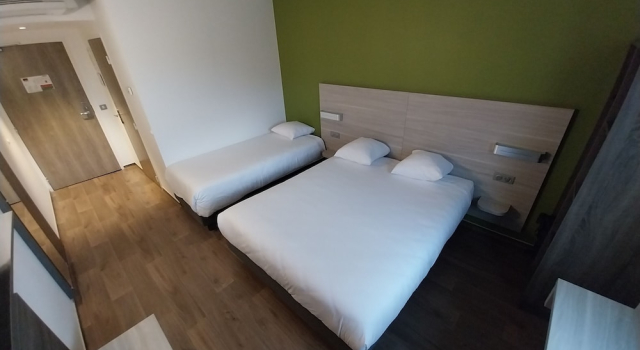 Трёхместный номер Standard Hotel Arena Toulouse