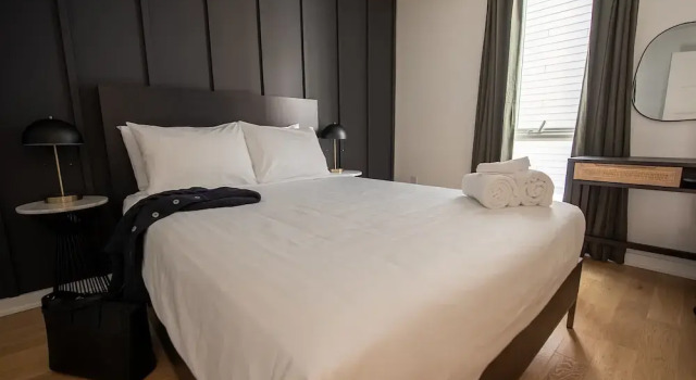 Sosuite 2BR Apt w W D Newly Renovated