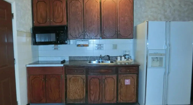 Полулюкс The Garden Villas Hotel