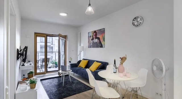 Lumina cozy apartament in Warsaw, Забронировать Апартаменты/квартира Отели Варшавы с парковкой, рядом с ОРКО Тауэр, Парковка