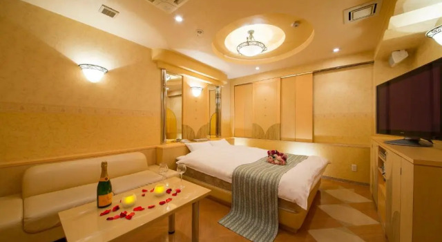 HOTEL THE i Adult only, Book Hotel Hoteller i Higashiosaka med parkering, Parkering