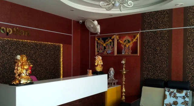 Hotel Vel Residency