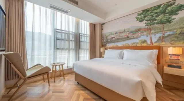 Люкс Vienna Hotel Chongqing West Station Square
