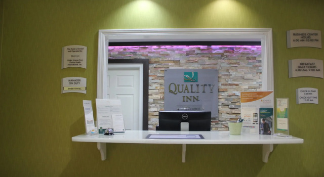Quality Inn Albertville, Rezervați Hotel Albertville 