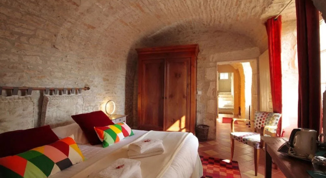 Côté-Serein Chambre La courtine, Book Pension Hoteller i Burgund med pool, Swimmingpool