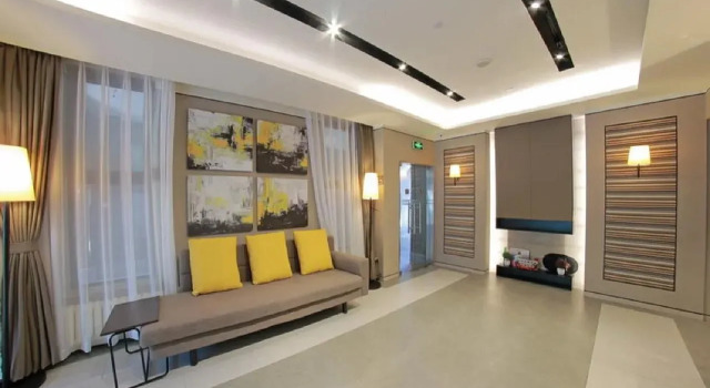 Home Inn Plus (Beijing Agriculture Exhibition Center Changhong Bridge)
