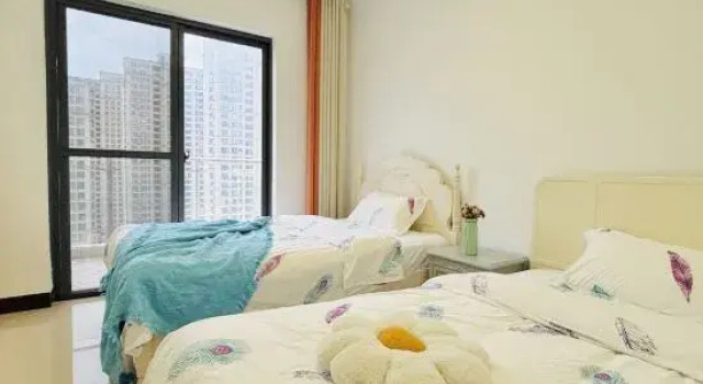 Люкс с 3 комнатами с балконом и с видом на море Beihai Ximo Homestay (Yintan Scenic Area Branch)