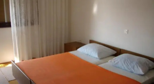 Marina Apartment, Забронировать Апартаменты/квартира Сегет Доньи Трогир, рядом с Частный Пляж «Сикрет Гарден Барада Бич Апартмент»