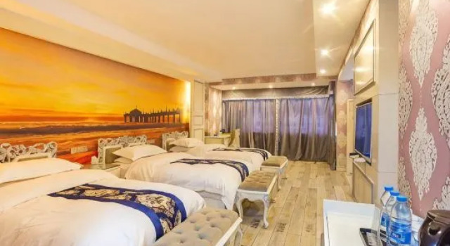Люкс Deluxe Taikun Boutique Smart Hotel (Kunshan City Center Merchants Garden City)