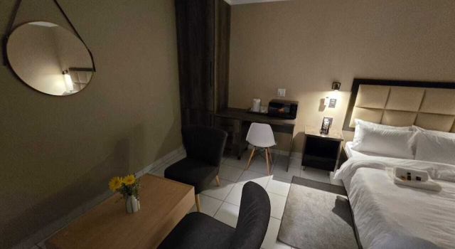 Номер Superior La Majestic Guest Lodge