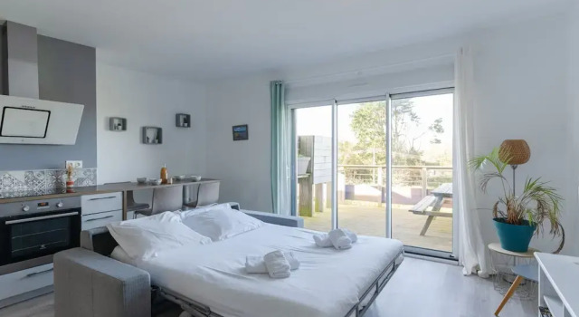 Apartment in Ploudalmezeau Near Treompan Beach, Забронировать Апартаменты/квартира Отели Finistère с парковкой, Парковка