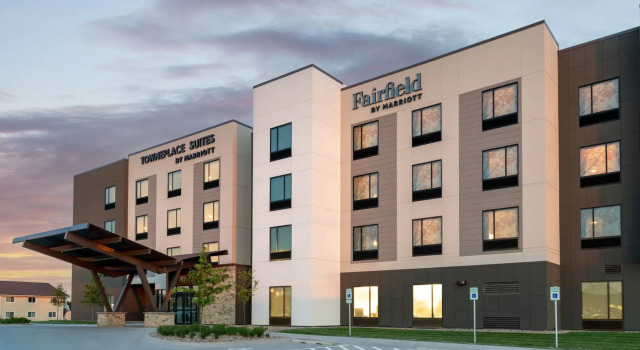 Fairfield Inn & Suites By Marriott Norfolk, Book Hotel Hoteller i Norfolk med parkering, Parkering