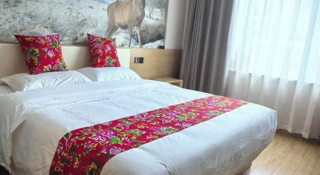 Двухместный номер Standard с видом на горы Snow Town Jingbei Hotel Erlanghe Scenic Area Branch