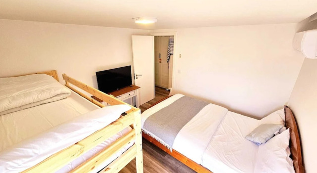 Четырёхместный семейный номер Standard Peers Guest House