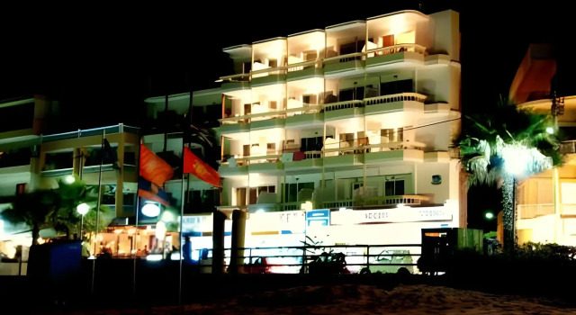 Theo Beach Hotel Apartments