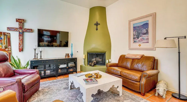Апартаменты Sunny Adobe Retreat w/ Hot Tub & Mtn Views!