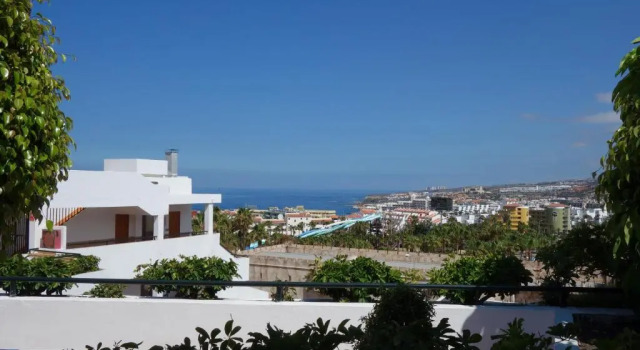 Апартаменты FreeWiFi Sea view Balcony Spacious Bedroom 2 Pools
