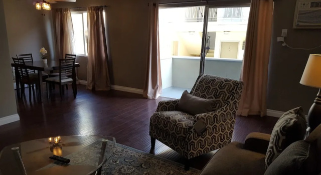 Апартаменты Comfort Fully Renovated 1 min. to Melrose Ave.