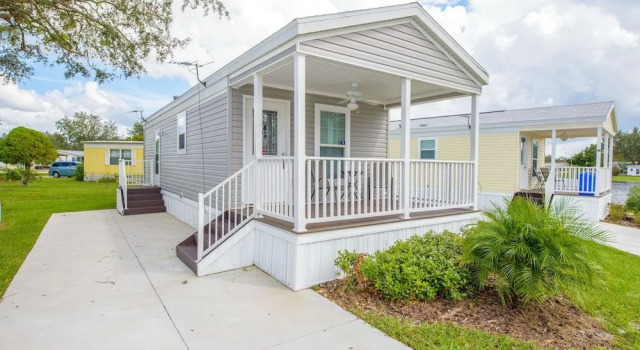 Kissimmee South RV Resort 55 Plus Resort, Rezerwuj Ośrodek wypoczynkowy Hotele resortowe w Floryda, Ośrodek wypoczynkowy