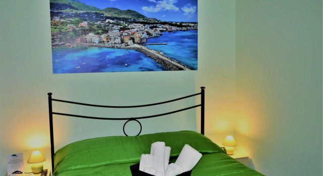 Номер Standard с видом на горы Napoli Station B&B