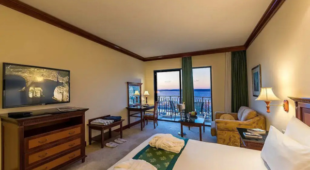 Номер Superior с видом на море Grand Hotel Gozo