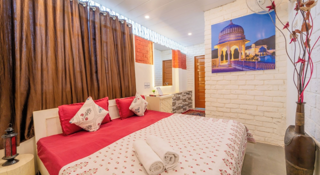 Номер Comfort Travellers Village Resort -City Centre Near Jal Mahal Jaipur