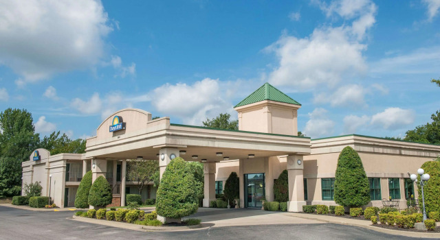 Days Inn Paducah, Rezerwuj Hotel Hotele w Paducah z basenem, Basen