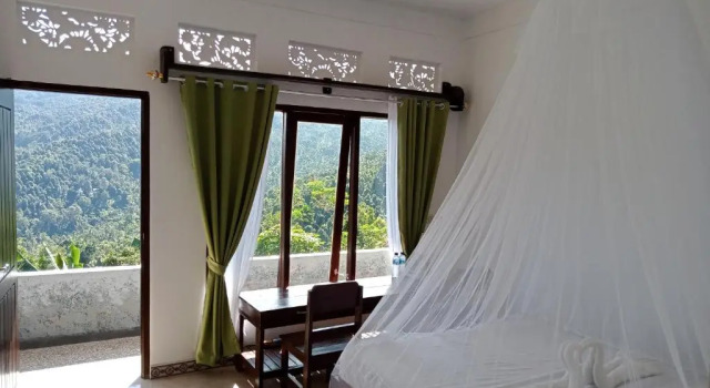 Двухместный номер Standard с балконом Aris Homestay and Warung Made