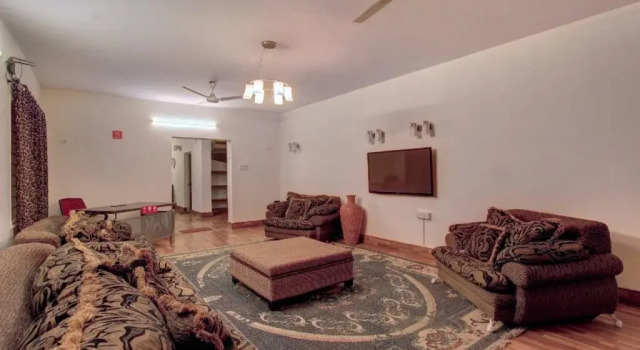 OYO 24935 Aiwan E Ashraf Suites, Varaa Hotelli Hotellit Bangalore aamiaisella, Aamiainen