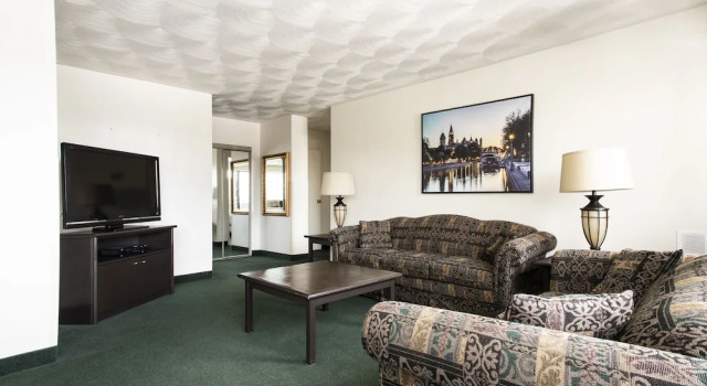Двухместный люкс Signature The Business Inn