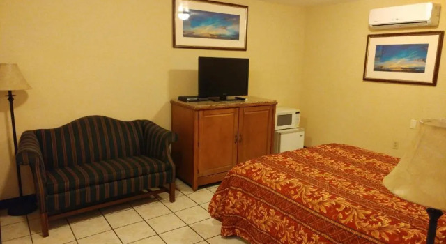 Одноместный номер Economy Country Regency Inn & Suites