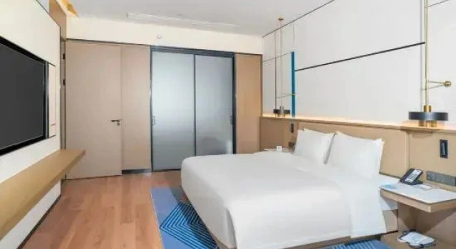 Люкс Deluxe Holiday Inn Express Yueyang Pingjiang, an IHG Htl