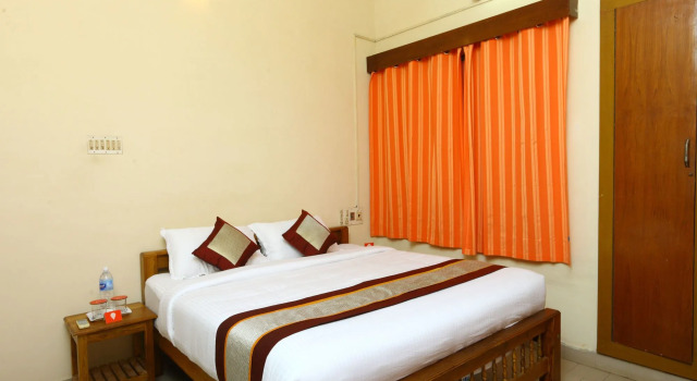 OYO 10178 Home Pleasant 1BHK Near Airport