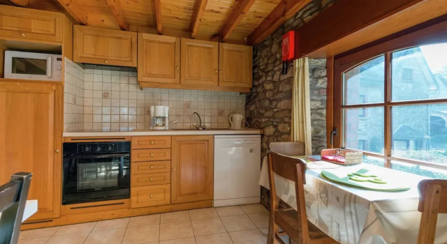 Коттедж Renovated Farmhouse From 1832 With Beautiful View of Winter Sports Area
