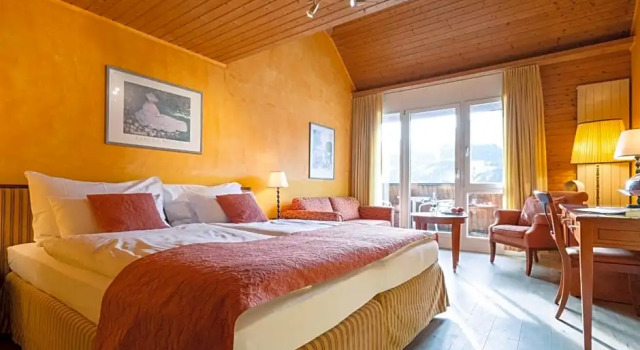 Номер Superior с балконом Hotel Silberhorn - Residences & Spa Wengen