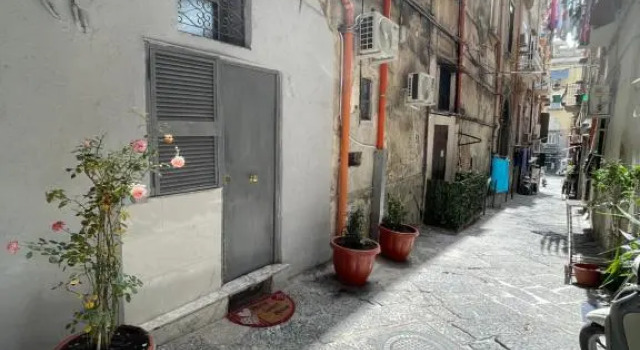 Casetta stabile, Забронировать Отель Отели Неаполя 3 звезды, рядом с Accademia di Belle Arti di Napoli, 3*