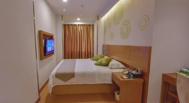 Двухместный номер Standard GreenTree Inn Huanggang Qichun Ouyada Plaza Selected Hotel
