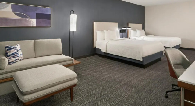 Четырёхместный номер Standard Courtyard by Marriott Toronto Mississauga/Meadowvale