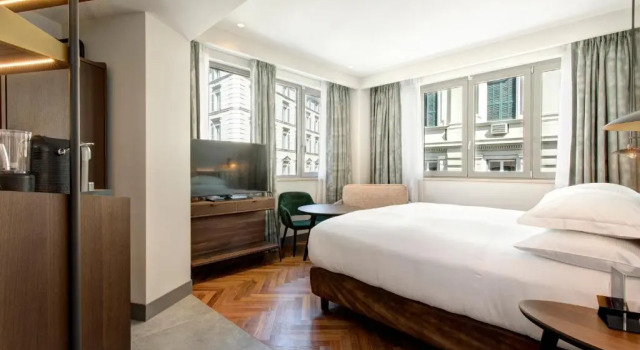 Двухместный номер Deluxe Отель DoubleTree by Hilton Rome Monti