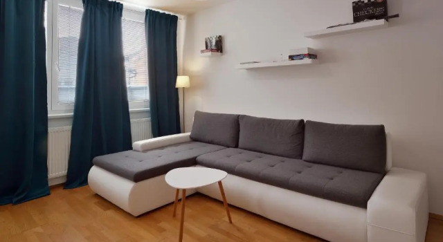 Апартаменты Deluxe с 2 комнатами с балконом Ambiente Serviced Apartments - Centre
