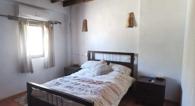Casita Adela a Captivating 2-bed House in Huescar, Varaa Villa Mökit kohteessa Granada, Mökki