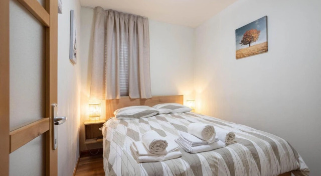 Nice Apartment in Sinj With Wifi and 3 Bedrooms